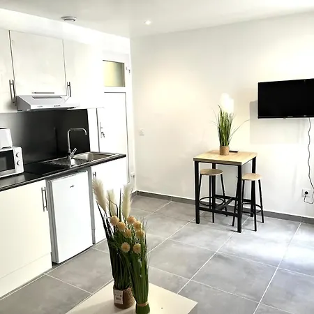 1 Studio Cosy Avec Wifi Meulan En Y Exterior foto